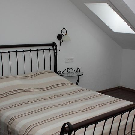 Apartments Vila Oksana 미미체 객실 사진