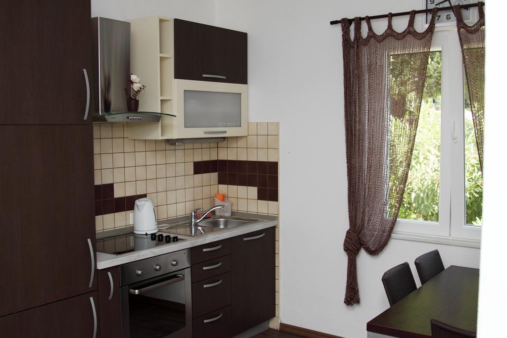 Apartments Vila Oksana 미미체 외부 사진