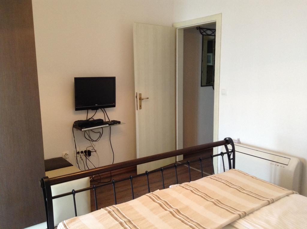 Apartments Vila Oksana 미미체 외부 사진