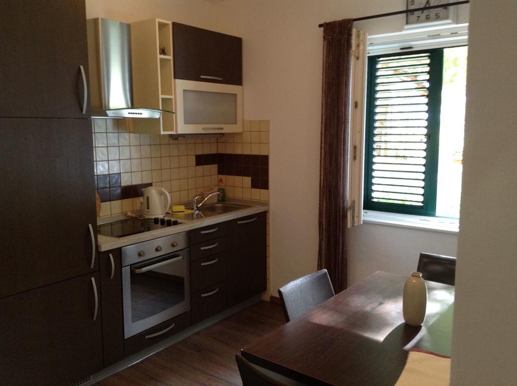 Apartments Vila Oksana 미미체 외부 사진